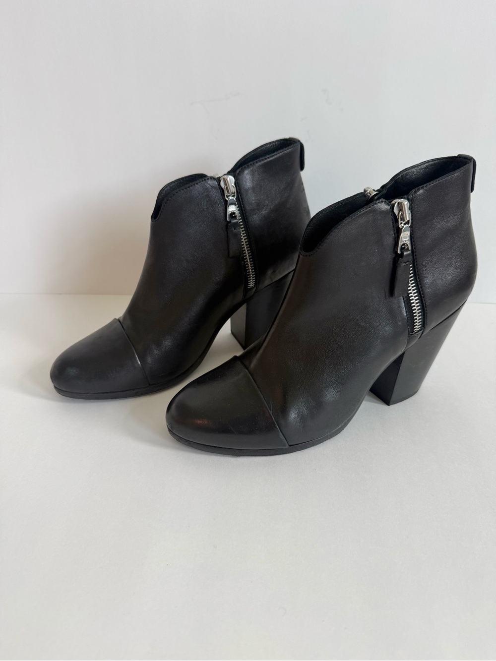 Rag & Bone Margot Black Leather Cap Toe Ankle Booties 3.5” Block Heel 38